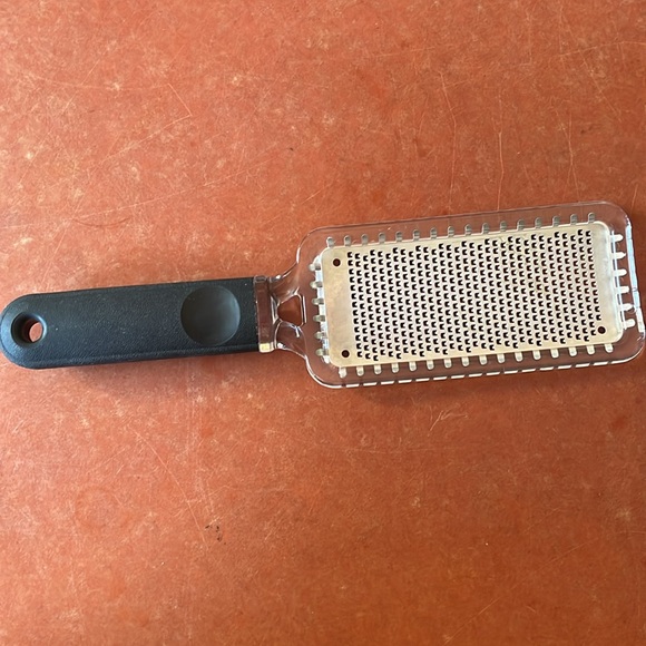 Microplane Fine Cheese Grater & Zester Black - Picture 4 of 5